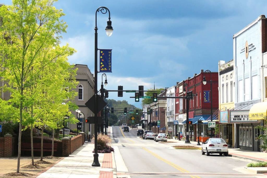 complete streets feature - erwin tennessee main street